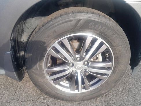 Used 2019 INFINITI QX60 Luxe w/ Essential Package image 23