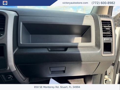 Used 2018 RAM 3500 Tradesman w/ Chrome Appearance Group RWD image 26