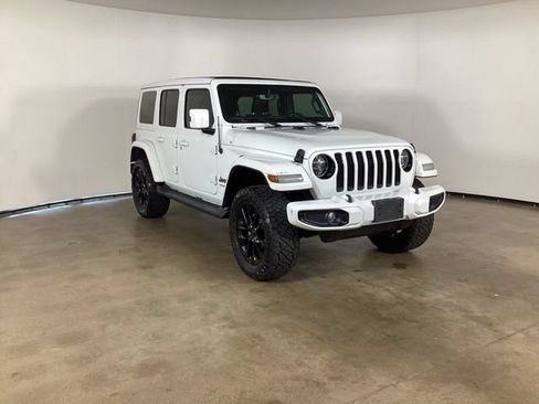 Used 2021 Jeep Wrangler Unlimited Sahara AWD/4WD image 4