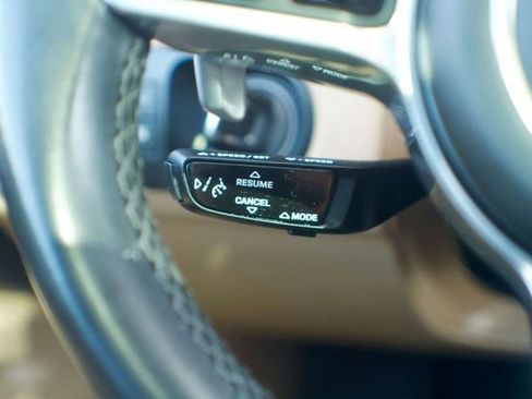 Used 2023 Porsche Cayenne image 22