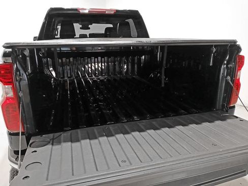 Used 2025 Chevrolet Silverado 1500 LT AWD/4WD image 8