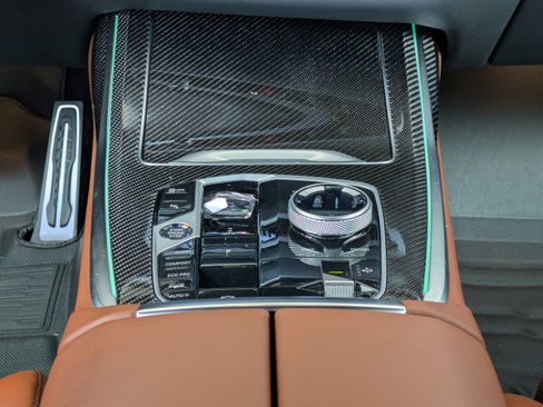 Used 2025 BMW X7 M60i AWD/4WD image 21