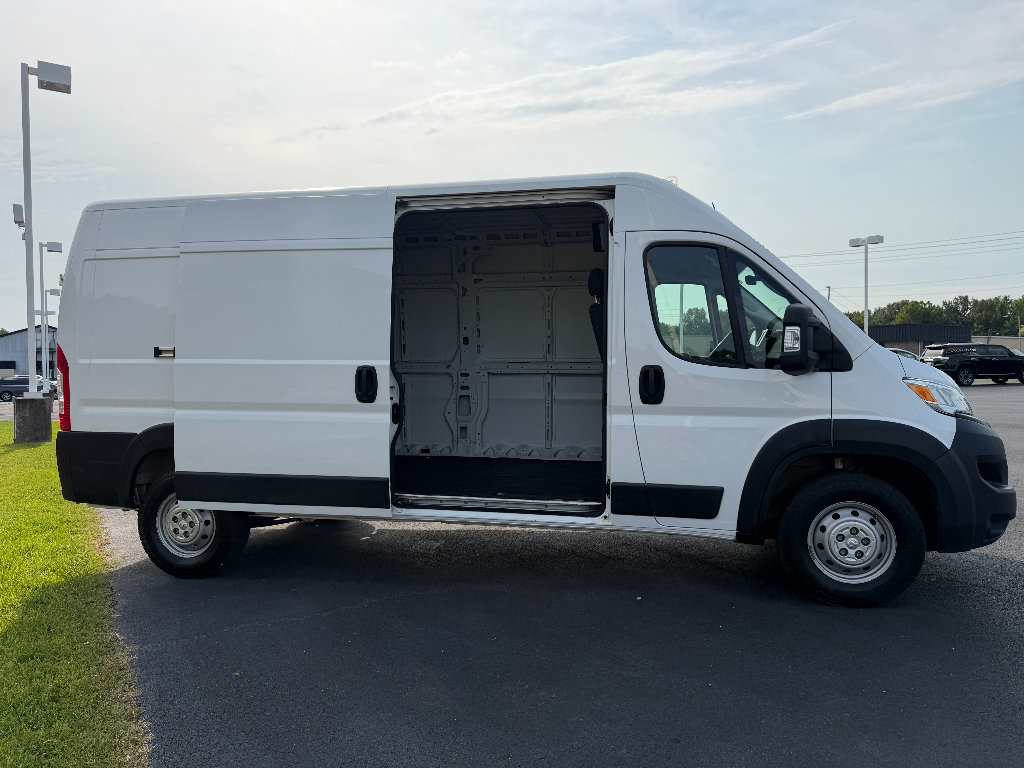 Used 2023 RAM ProMaster 2500 FWD image 2