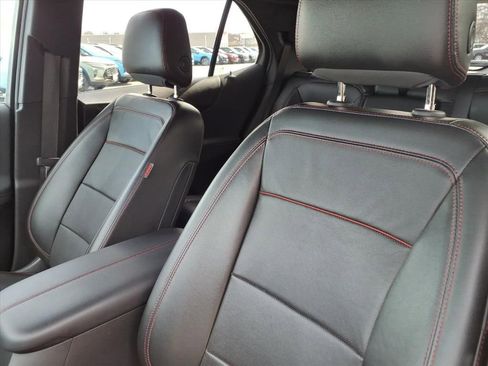 Certified 2023 Chevrolet Equinox RS w/ RS Leather Package image 11