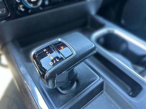 Used 2022 Chevrolet Silverado 1500 High Country w/ High Country Premium Package image 44