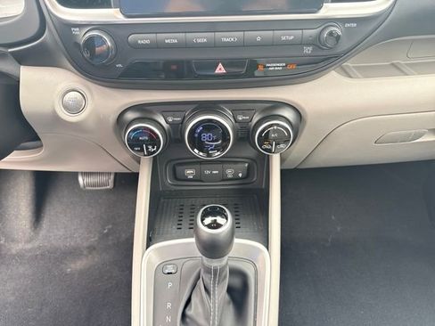 Certified 2026 Hyundai Venue SEL FWD image 17