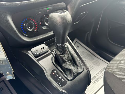 Used 2017 RAM ProMaster City Tradesman w/ Rear Back-up Camera Group image 22