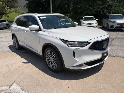Used 2024 Acura MDX SH-AWD w/ Advance Package image 3