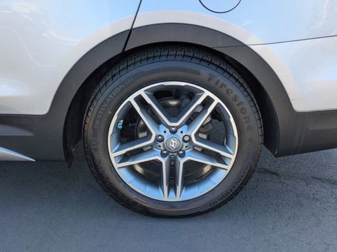 Used 2017 Hyundai Santa Fe Limited w/ Cargo Package AWD/4WD image 9