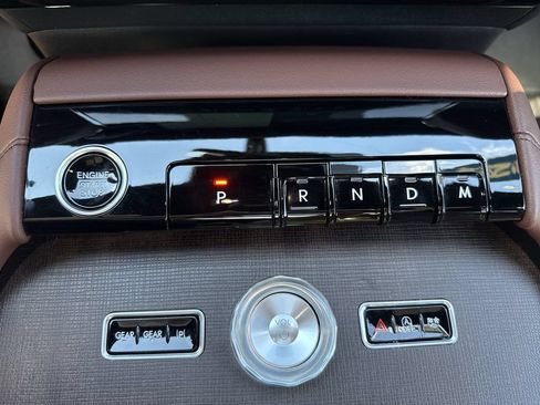 Used 2025 Lincoln Navigator L Reserve AWD/4WD image 20