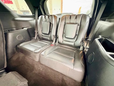 Used 2016 Ford Explorer XLT w/ Equipment Group 202A image 27