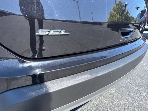 Used 2024 Ford Edge SEL w/ Convenience Package AWD/4WD image 11