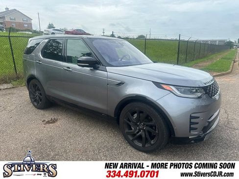 Used 2021 Land Rover Discovery S R-Dynamic AWD/4WD image 1