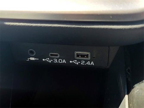 Used 2024 Subaru Outback Limited image 25