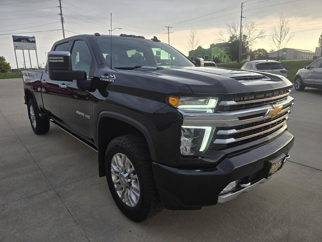 Used 2023 Chevrolet Silverado 2500 High Country w/ Z71 Off-Road Package AWD/4WD image 9