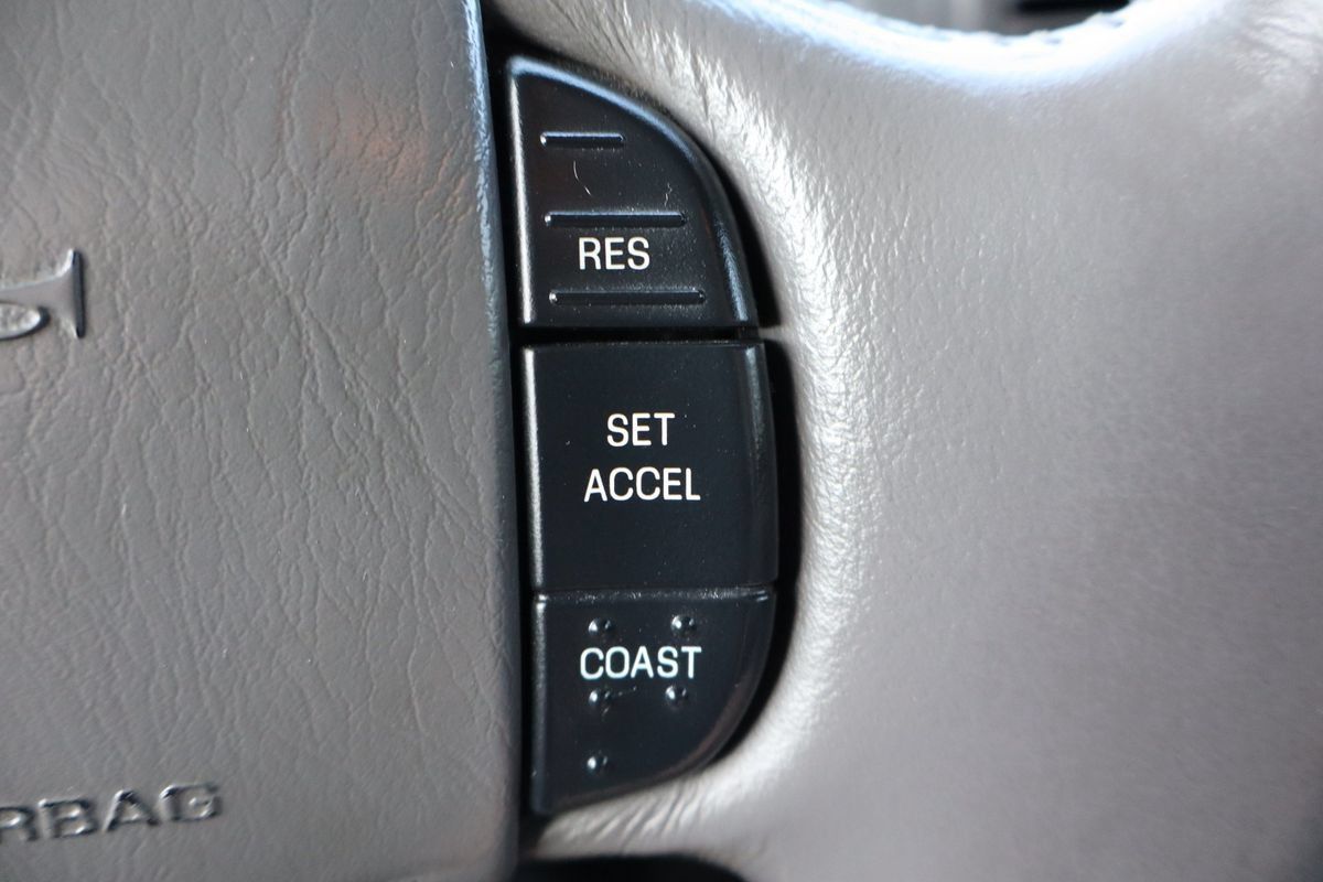 Used 2002 Ford F150 XLT AWD/4WD image 30