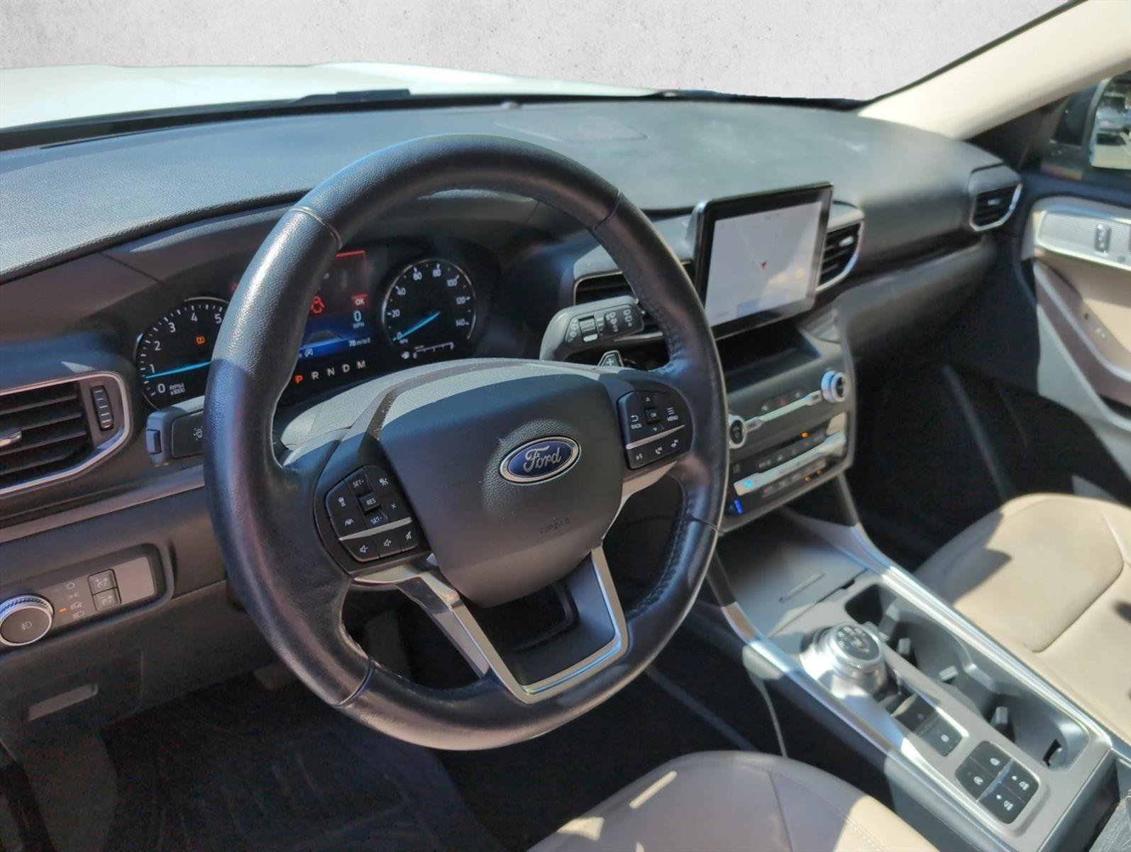 Used 2020 Ford Explorer Limited RWD image 9