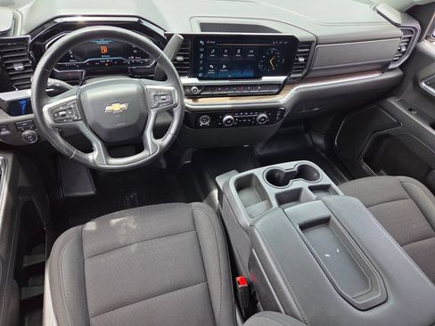 Used 2023 Chevrolet Silverado 1500 LT AWD/4WD image 7