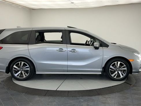 Certified 2023 Honda Odyssey Touring image 12