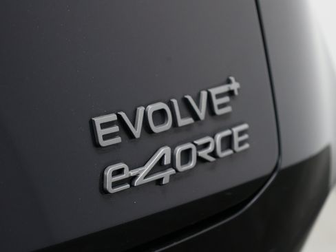 Used 2023 Nissan Ariya AWD image 8