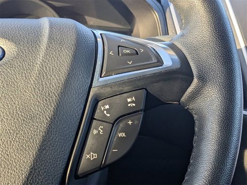 Used 2024 Ford Edge SEL image 25