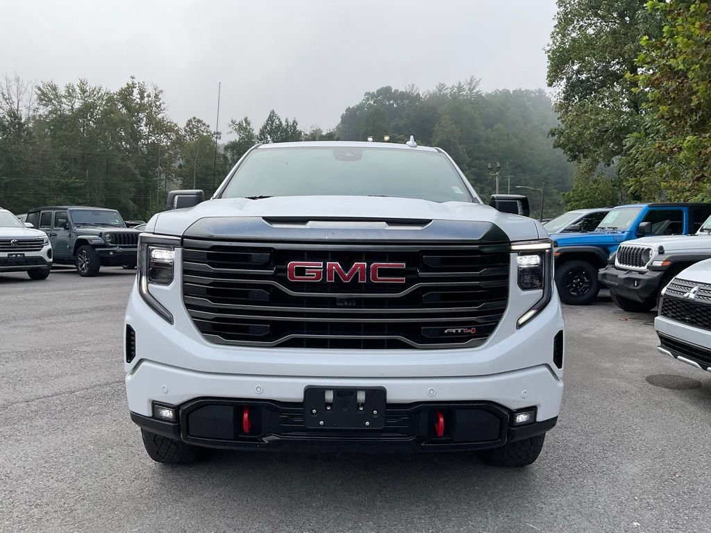 Used 2024 GMC Sierra 1500 AT4 w/ Technology Package AWD/4WD image 2