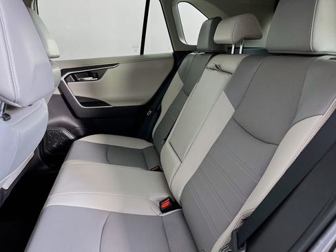 Used 2022 Toyota RAV4 Limited image 34