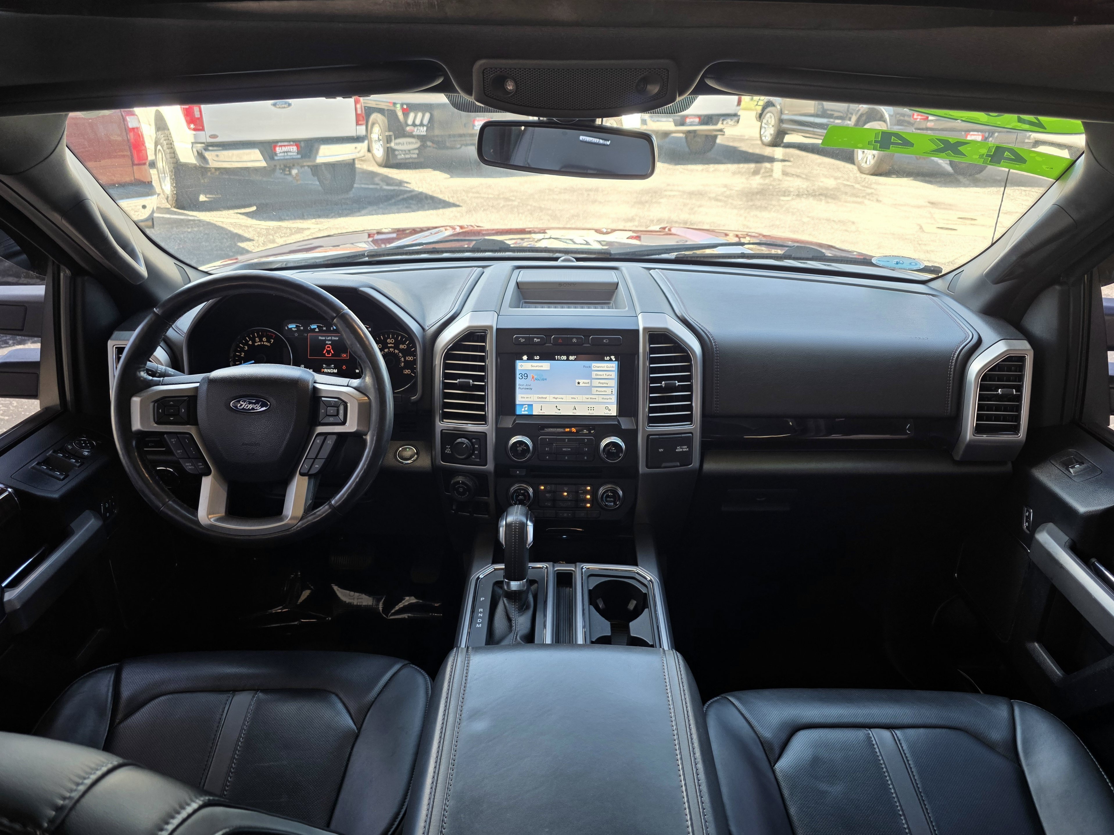 Used 2017 Ford F150 Platinum w/ Equipment Group 701A Luxury AWD/4WD image 17