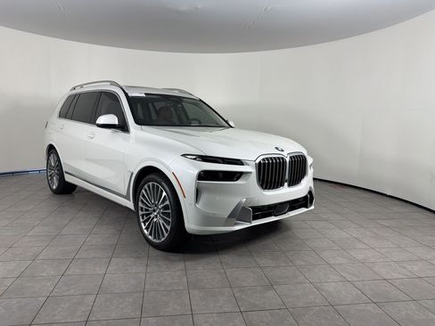 Used 2027 BMW X7 xDrive40i AWD/4WD image 7