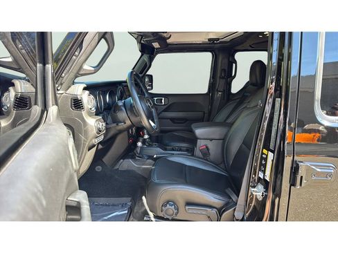 Used 2021 Jeep Wrangler Unlimited Rubicon 4xe w/ Steel Bumper Group AWD/4WD image 10