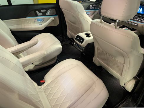 Used 2024 Mercedes-Benz GLS 63 AMG 4MATIC image 27