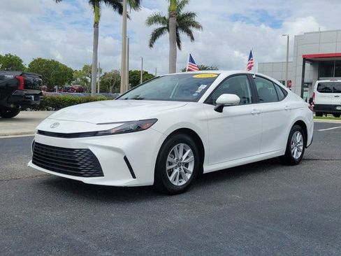 Used 2025 Toyota Camry LE FWD image 2