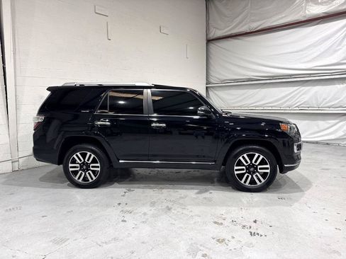 Used 2016 Toyota 4Runner Limited AWD/4WD image 8