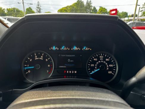 Used 2018 Ford F150 XLT w/ Equipment Group 302A Luxury AWD/4WD image 16