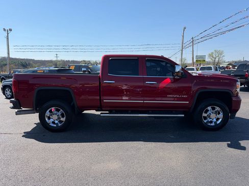 Used 2018 GMC Sierra 3500 Denali w/ Duramax Plus Package image 25