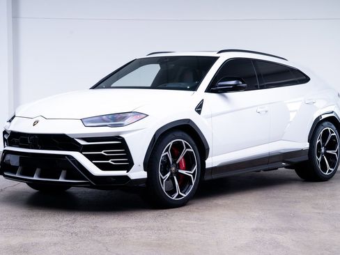 Used 2020 Lamborghini Urus AWD/4WD image 3