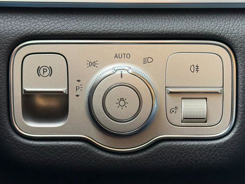 Used 2022 Mercedes-Benz GLE 350 w/ Premium Package image 15