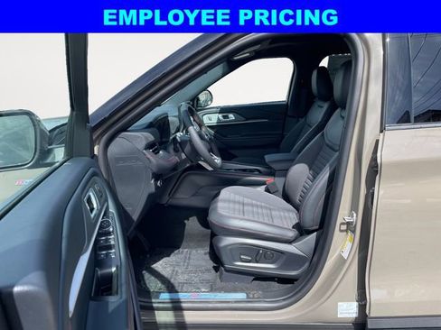 New 2026 Ford Explorer ST-Line AWD/4WD image 9