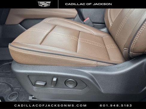 Used 2025 Chevrolet Tahoe High Country RWD image 15
