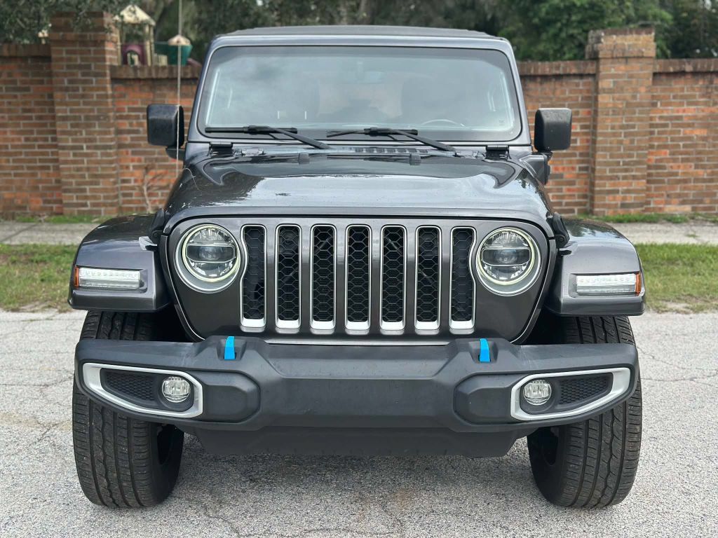 Used 2022 Jeep Wrangler Unlimited Sahara w/ Cold Weather Group AWD/4WD image 3