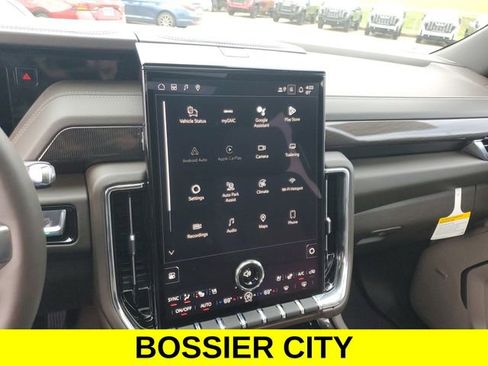 New 2026 GMC Yukon XL Elevation w/ Elevation Premium Package image 16