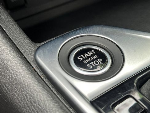 Used 2024 Nissan Sentra SR w/ Lighting Package FWD image 24
