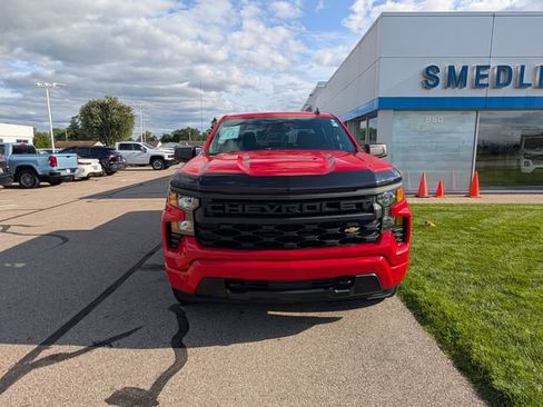 Used 2023 Chevrolet Silverado 1500 Custom AWD/4WD image 3