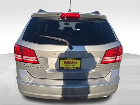 Used 2018 Dodge Journey SE image 8