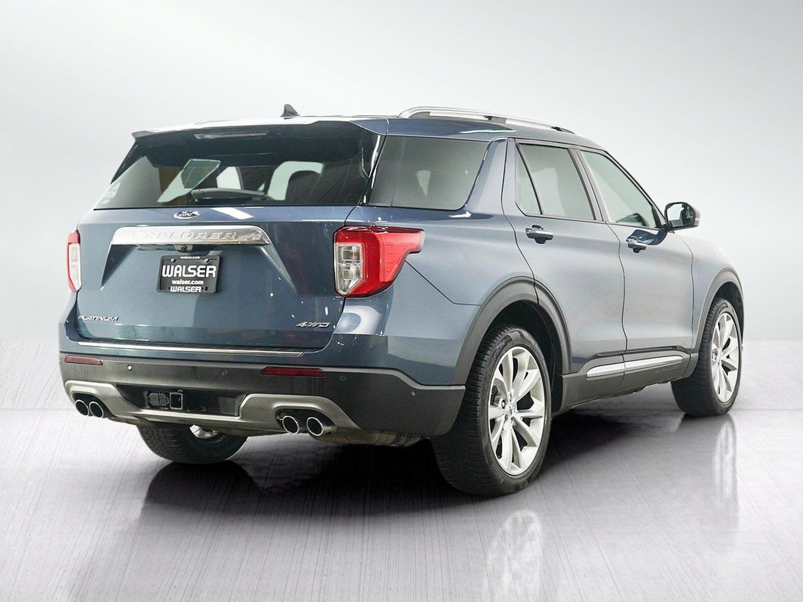 Used 2021 Ford Explorer Platinum w/ Equipment Group 601A AWD/4WD image 5