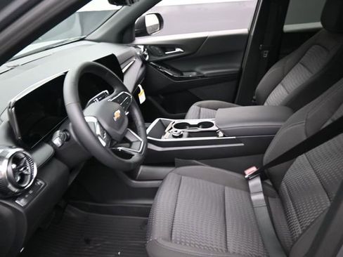 New 2026 Chevrolet Equinox LT w/ Safety and Technology Package FWD image 8