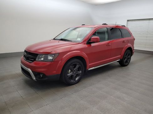 Used 2020 Dodge Journey Crossroad FWD image 2