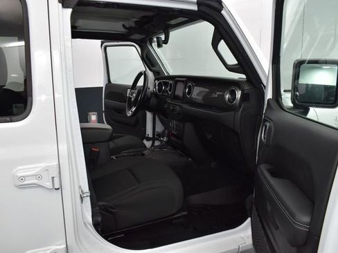 Used 2021 Jeep Wrangler Unlimited Sahara w/ Uconnect 4C Nav & Sound Group image 21