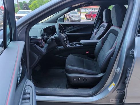 Used 2025 Chevrolet Blazer EV RS AWD/4WD image 11