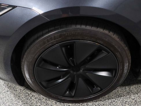 Used 2025 Tesla Model 3 Long Range RWD image 11
